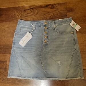 Seven7 Robin Weekend Denim Skirt, NWT, Size 8